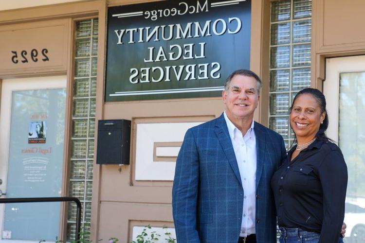 Sacramento-native Robert A. Buccola ’83, and his wife, Dr. Kawanaa Carter, have committed $3 million to establish the Buccola Family 首页less Advocacy Clinic Endowment.