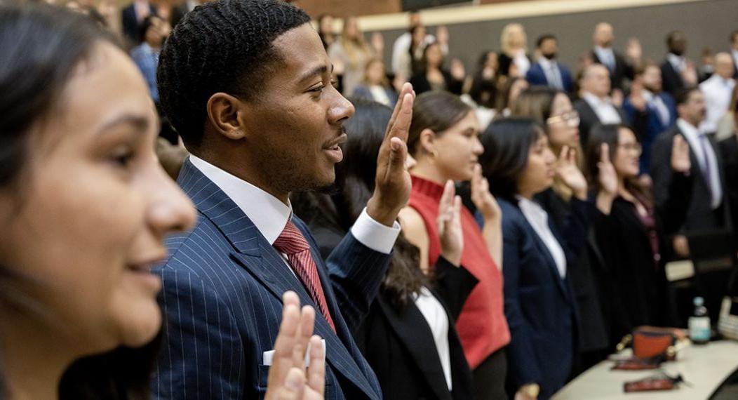 McGeorge students taking the oath